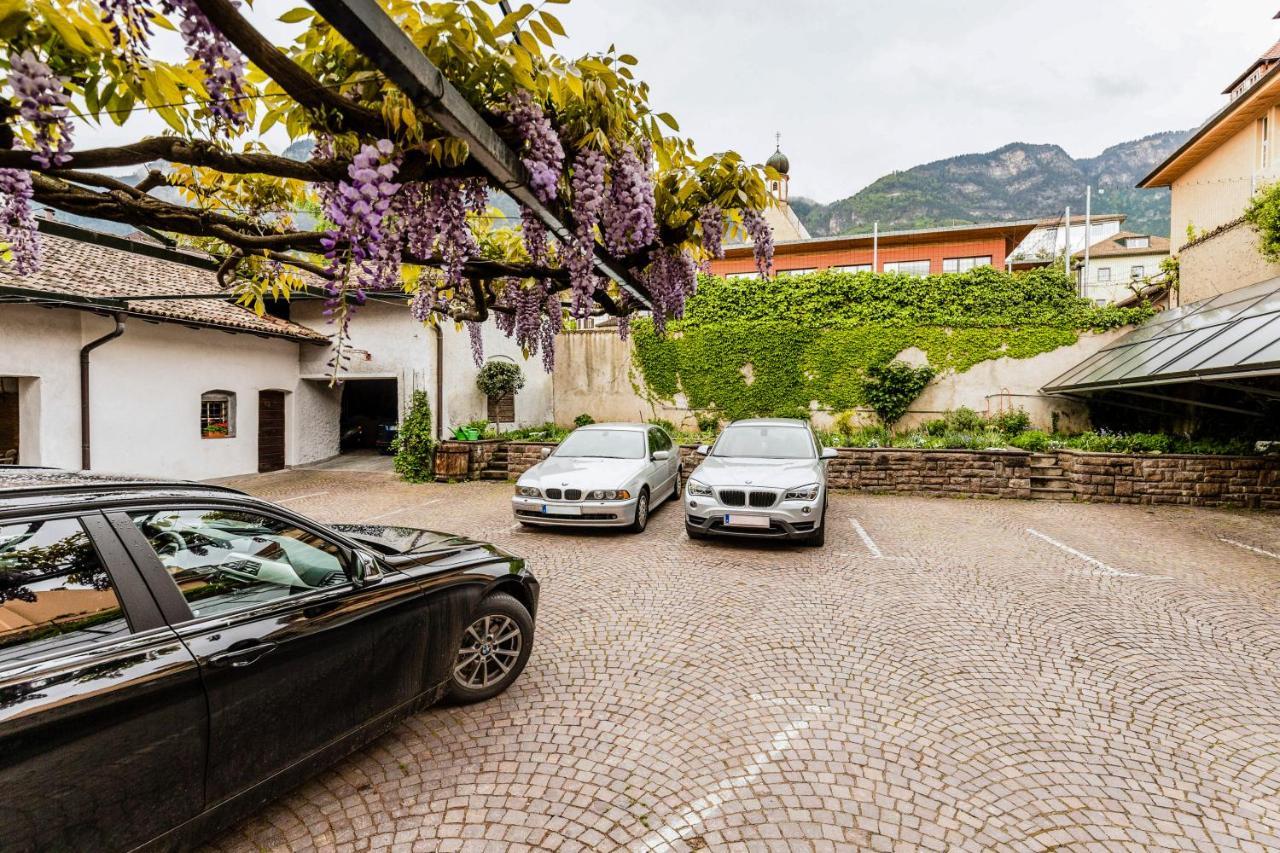 Hotel Weisses Roessl à Caldaro Extérieur photo
