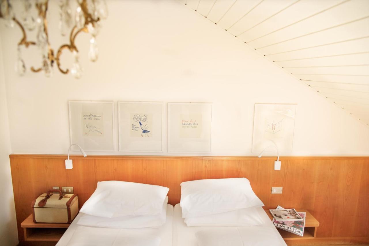 Hotel Weisses Roessl à Caldaro Extérieur photo