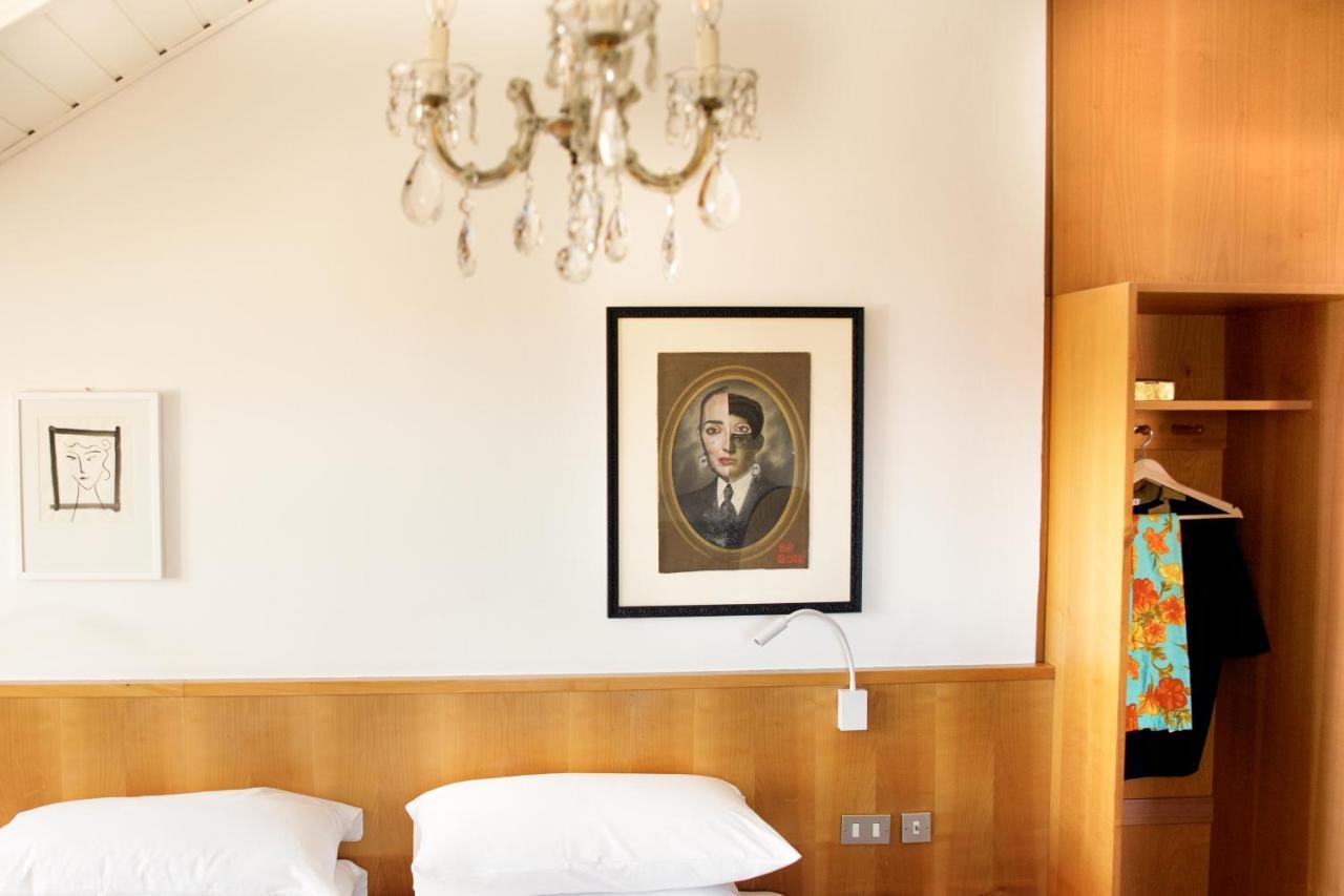 Hotel Weisses Roessl à Caldaro Extérieur photo