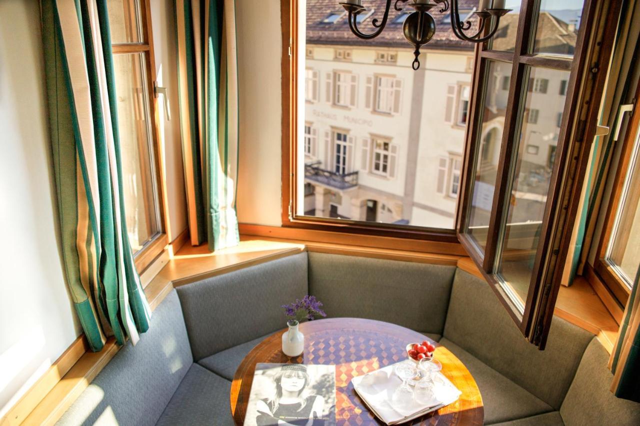 Hotel Weisses Roessl à Caldaro Extérieur photo
