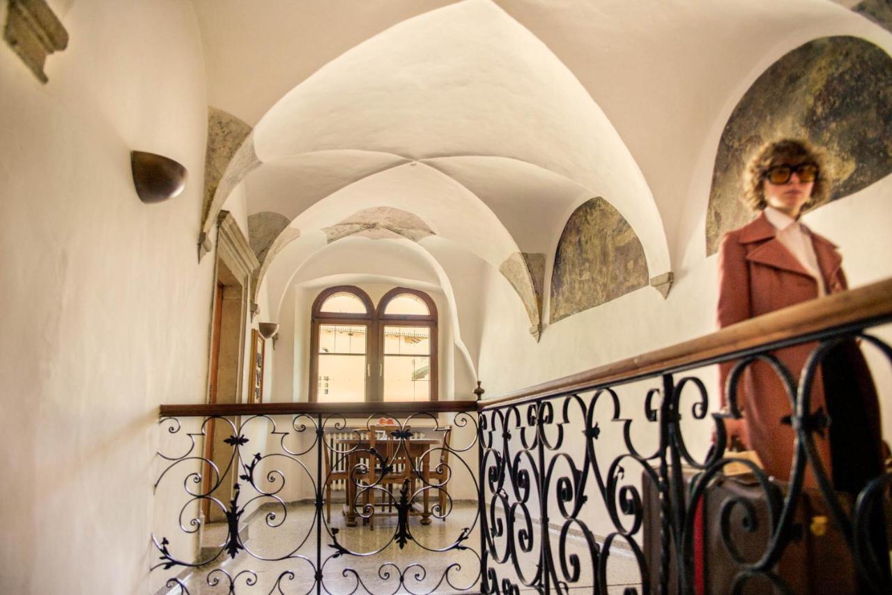 Hotel Weisses Roessl à Caldaro Extérieur photo