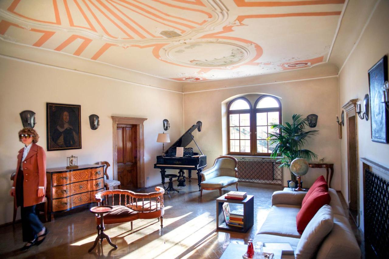 Hotel Weisses Roessl à Caldaro Extérieur photo