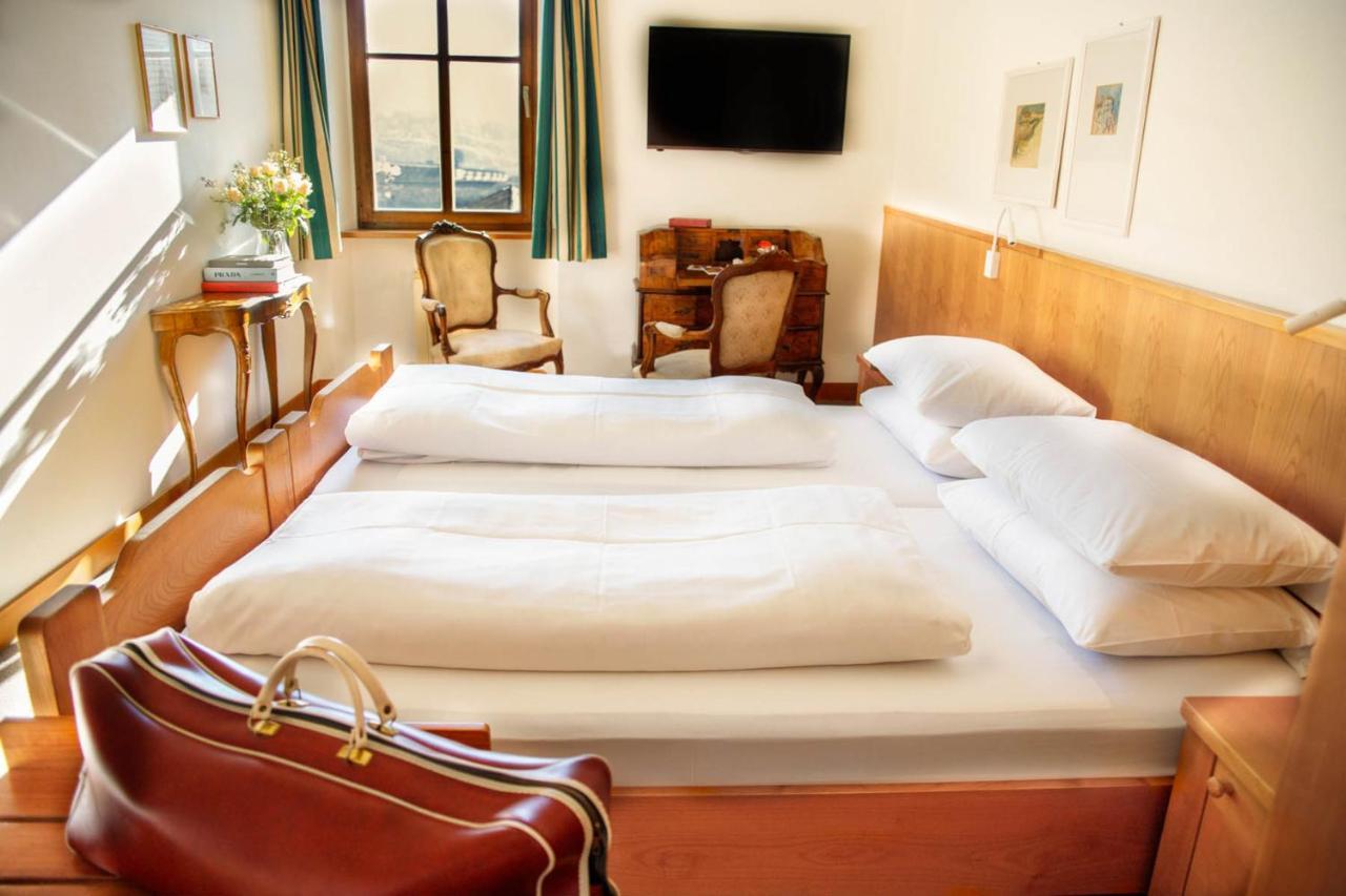 Hotel Weisses Roessl à Caldaro Extérieur photo